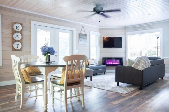 Foto del edificio - 251 Landwood Ln