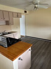 Building Photo - 16242 Edgewood Ct