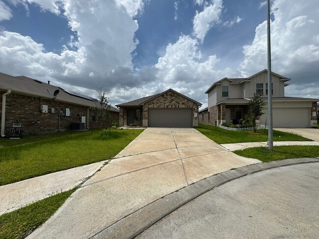 Building Photo - 2407 Poplar Copse Ct