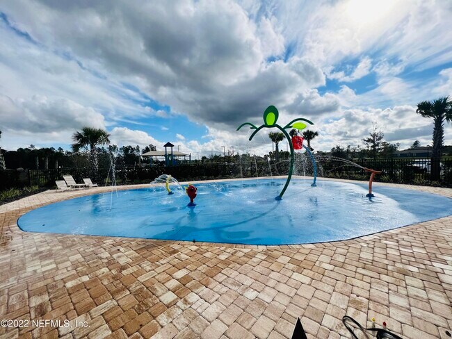 Foto del edificio - 2322 Falling Star Ln