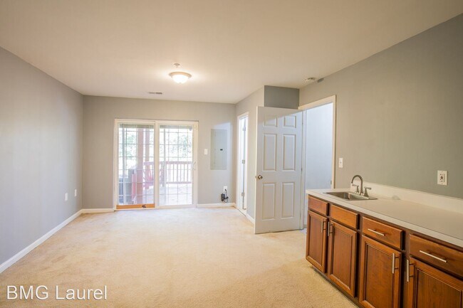 Foto del edificio - 4 br, 3.5 bath House - 6731 Village Park Dr
