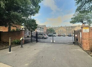 Building Photo - 12 S Idlewild St