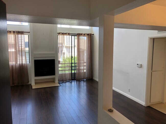 Building Photo - 7826 Topanga Canyon Blvd