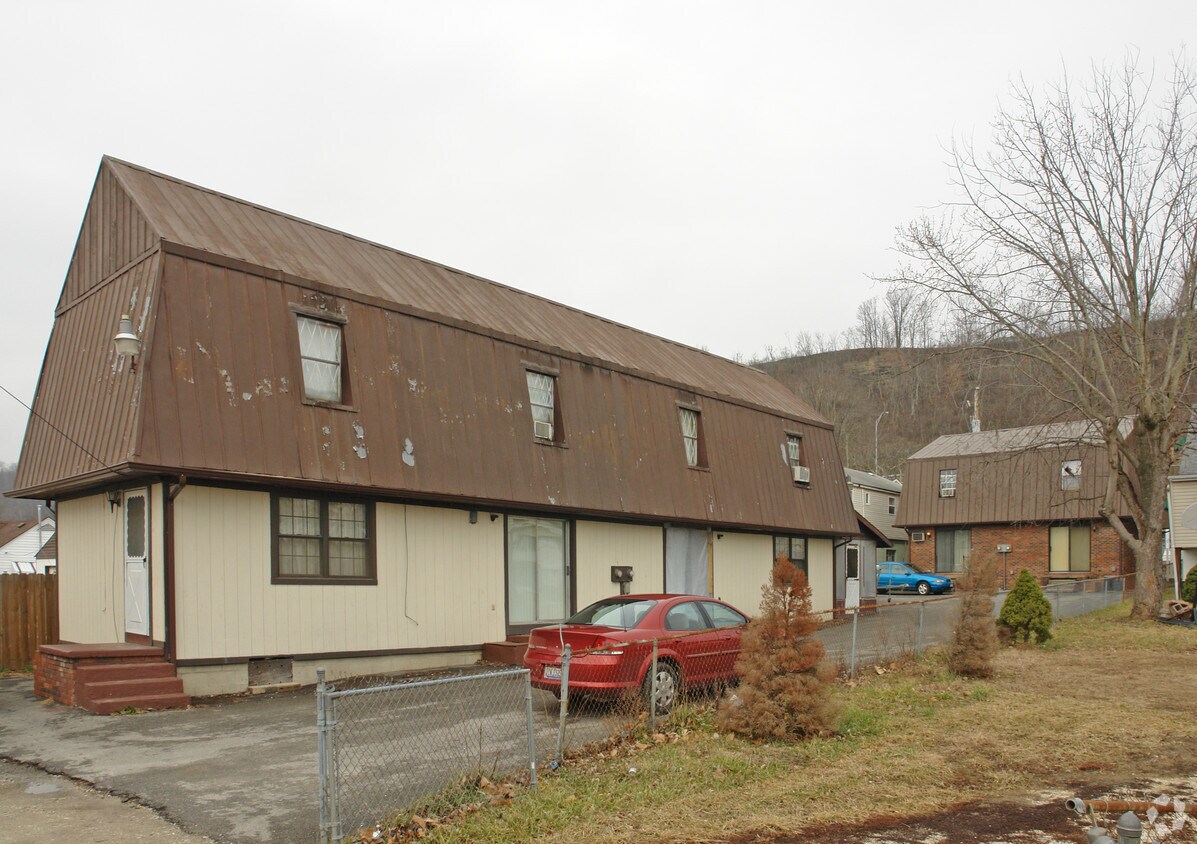 Building Photo - 170 Township Rd 1043
