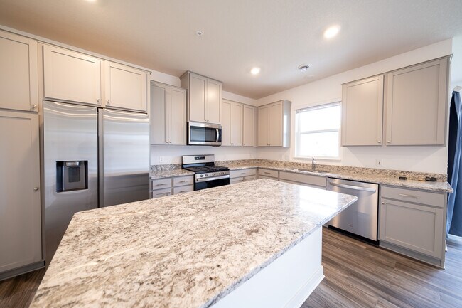 Building Photo - 13808 Kaylemore Trl