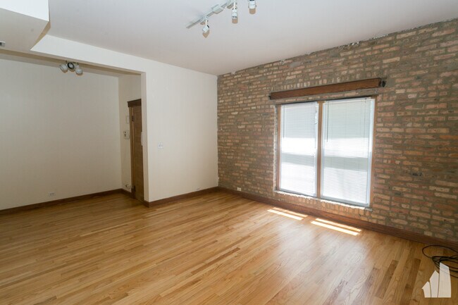 Foto del edificio - 1026 W Dakin St