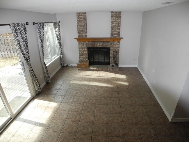 Foto del edificio - 4420 Stonehaven Dr