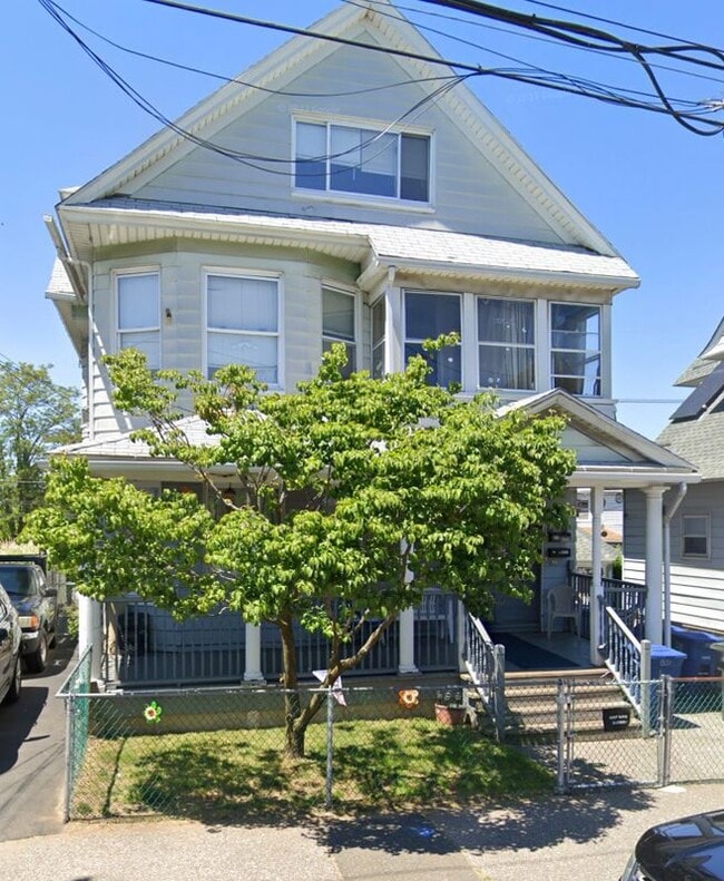 Foto del edificio - 831-833-833 William St