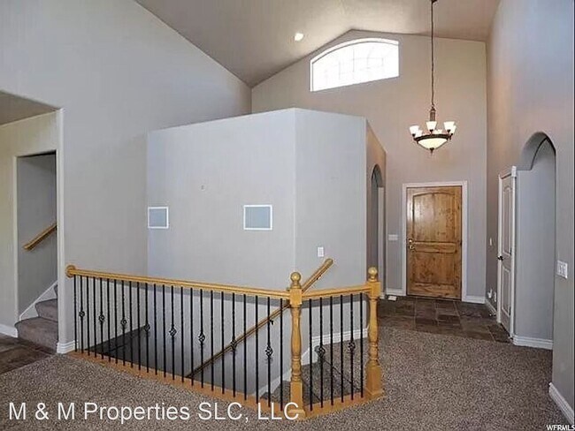 Building Photo - 5 br, 4 bath House - 3732 W Salinas Dr