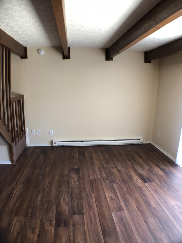 2399 Eakin Rd Unit 2399, Columbus, OH 43204 Room for Rent in Columbus