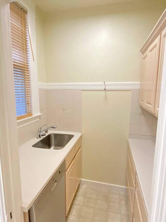 Prep Area - 3218 Steiner St