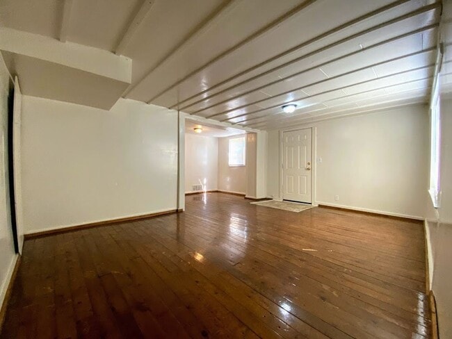 Building Photo - 1 br, 1 bath House - 1632 SE Main St #5