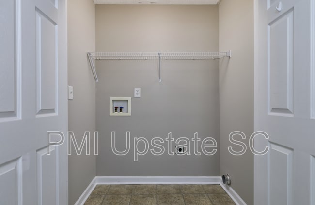 Building Photo - 515 S Brown Beaver Ct