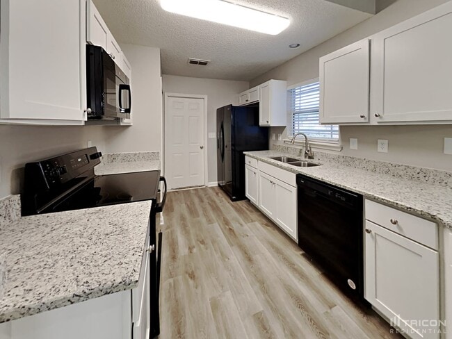 Building Photo - 11261 Salt Pond Dr E