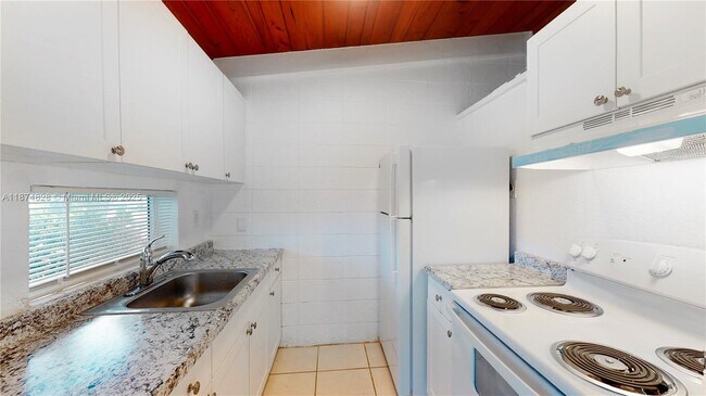 Foto del edificio - 227 SE 1st St