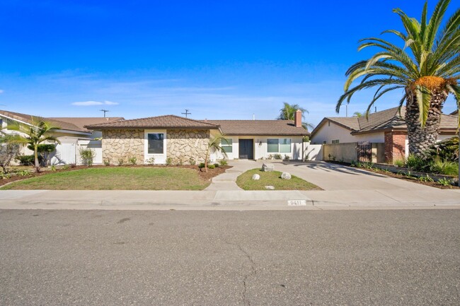 Foto del edificio - Immaculately Rehabbed Home in Fountain Valley