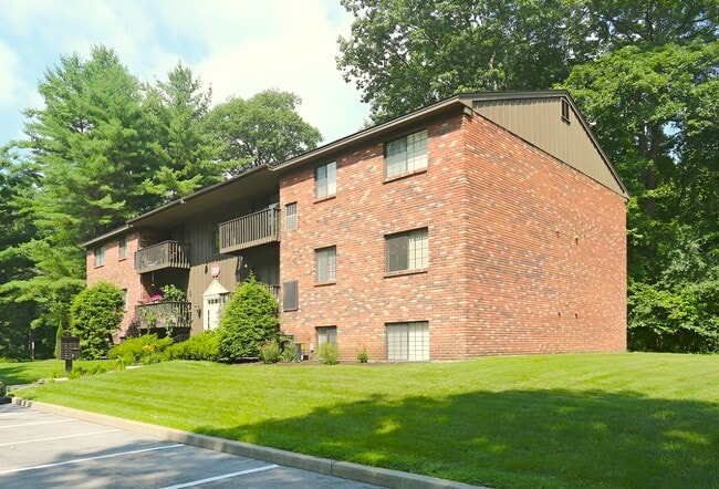 Building Photo - Crescent Village