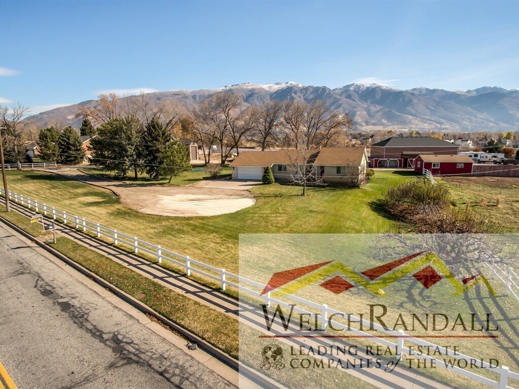 Primary Photo - Your Ideal 4-Bed Layton Home - Style, Spac...