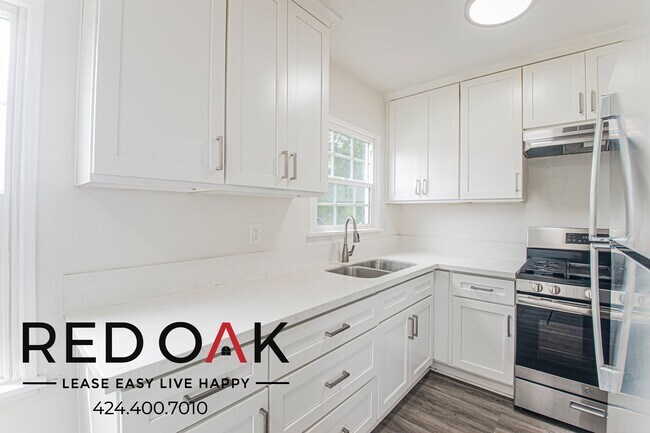 Building Photo - 2609 W 48th St