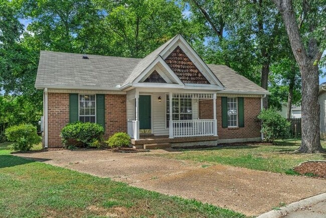 Photo - FOR RENT in Goodlettsville - Beautiful Renovation! House