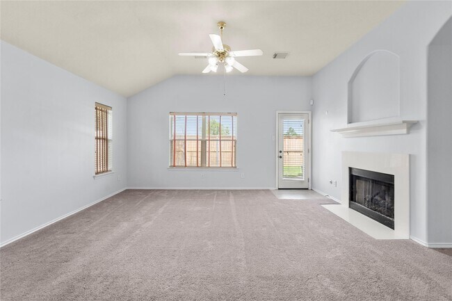 Foto del edificio - 3511 Cypress Village Dr