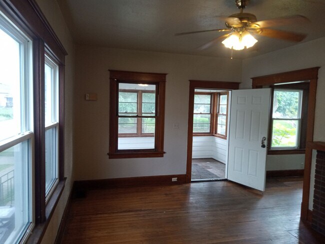 Foto del edificio - 1525 Kelsey Ave