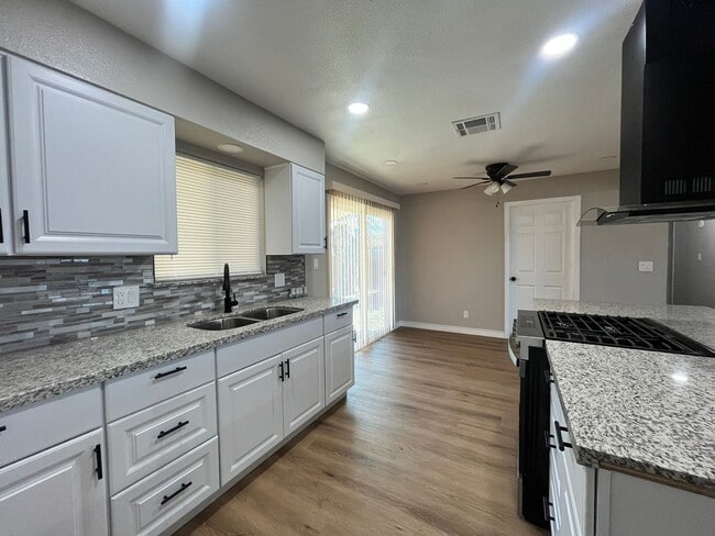 Foto del edificio - 840 S F St