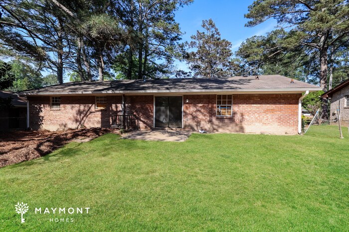 Foto del edificio - 6445 Connell Rd