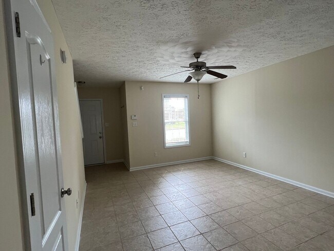 Foto del edificio - Nice two bedroom two and a half bath town home in Carolina Forest. Just minutes to area bases, be...