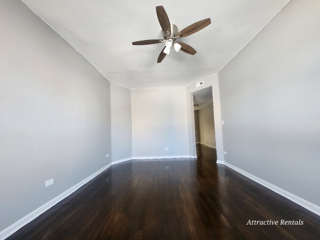 Foto del edificio - 3658 S Indiana Ave