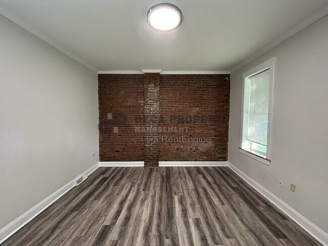 Foto del edificio - 5228 Northrup Ave