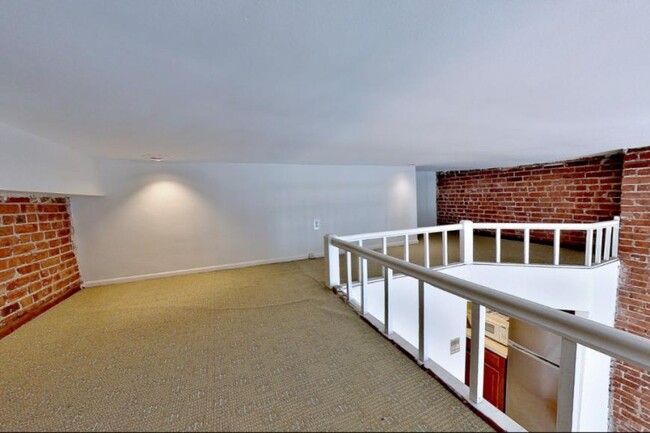 Building Photo - 0 bedroom in New York NY 10024