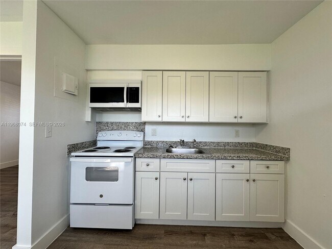 Foto del edificio - 2309 Madison St