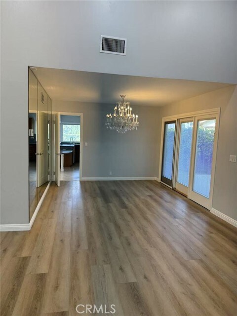 Foto del edificio - 1461 Flinton Ct