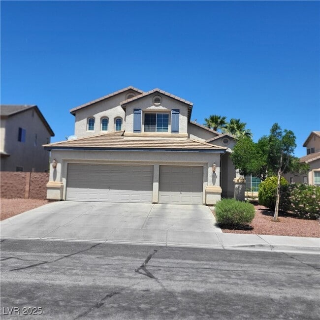 Building Photo - 1720 Flores Ln
