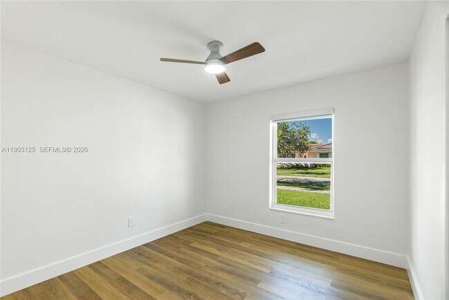 Foto del edificio - 12020 SW 108th St