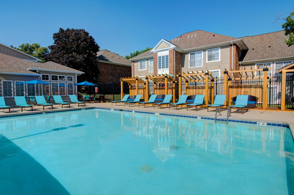 Foto principal - Campus Court at Knollwood