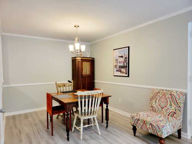 Building Photo - 500 Umstead Dr
