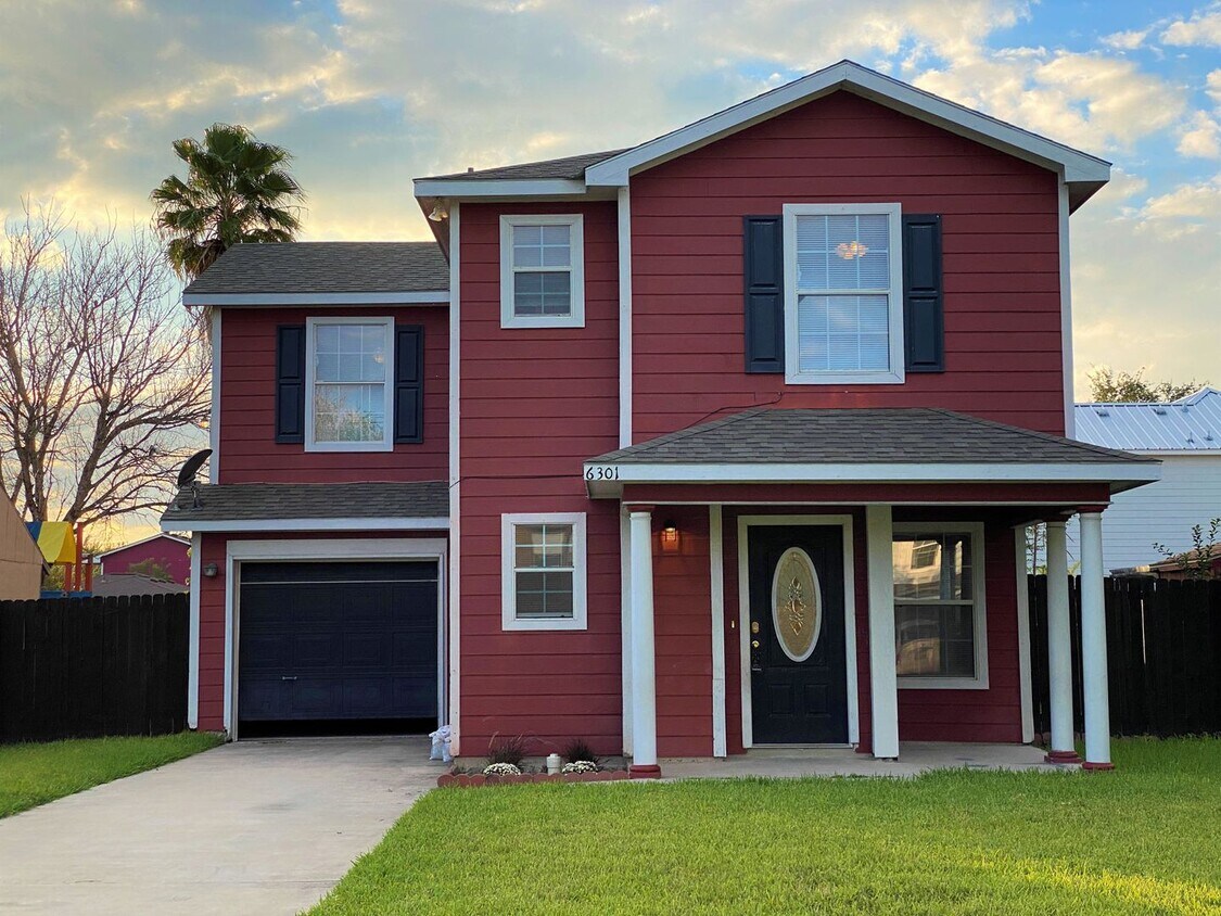 Foto principal - Beautiful 3bed/2.5 bath home in a great lo...