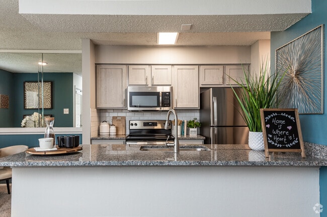 1BR, 1BA - 651SF Kitchen - Royal Palms