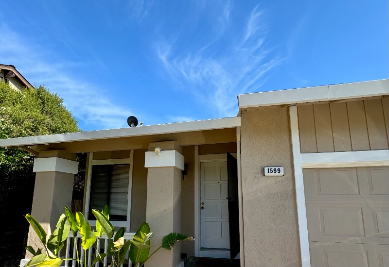 Primary Photo - 1599 Merritt Dr
