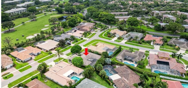 Building Photo - 5979 Pinebrook Dr