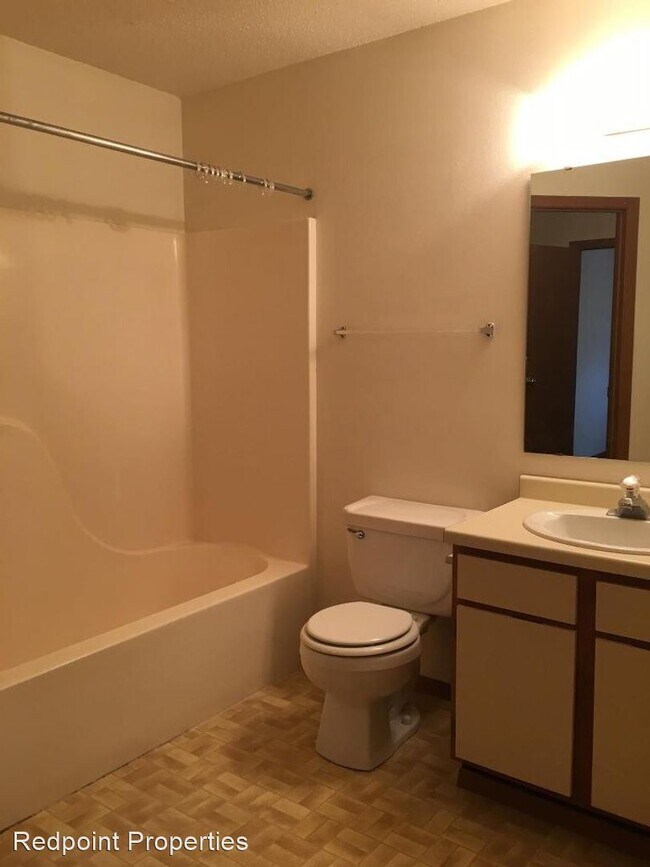 Building Photo - 1650 33rd Ave S