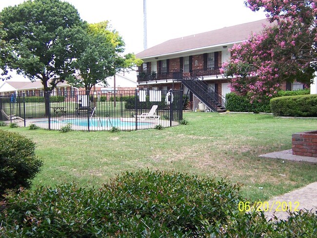 Exterior view - 3608 S 31st St