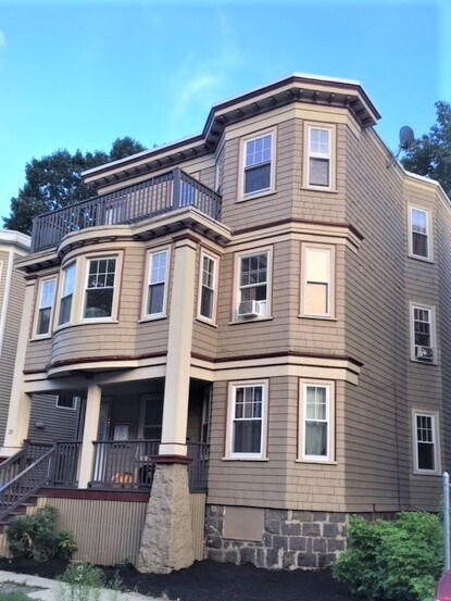 Building Photo - 29 Ridgewood St
