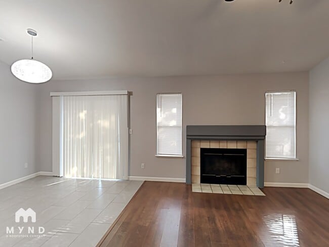 Building Photo - 1286 Bell Ave