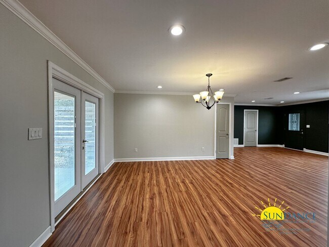 Building Photo - Beautifully Remodeled 3-Bedroom Home with ...