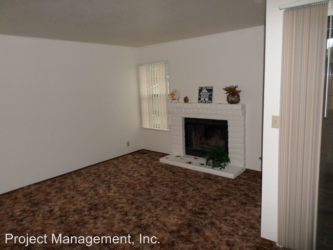 Building Photo - 7400 Willowcreek Dr