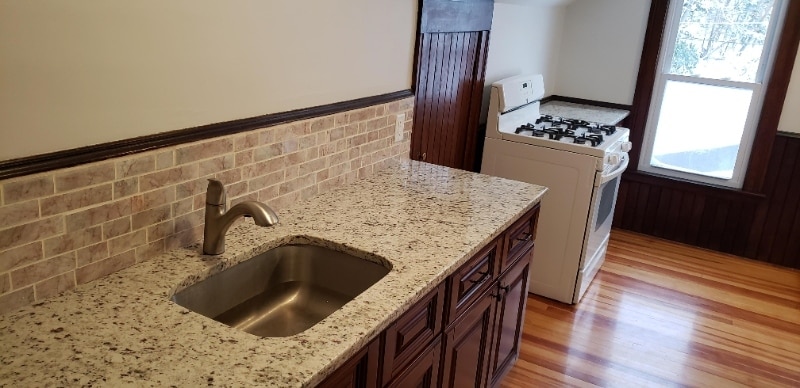 Foto principal - 230 S Main St