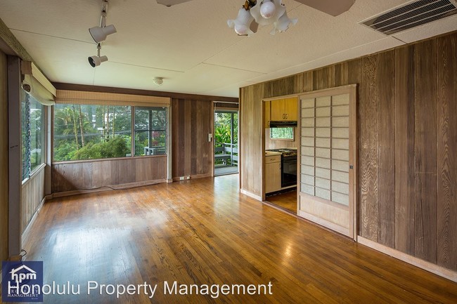 Building Photo - 3521 Nuuanu Pali Dr